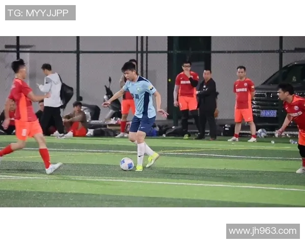 欧冠新科技足球内置芯片实时追踪射门数据提升比赛分析精准度